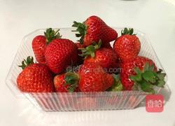 草莓酸奶慕斯蛋糕的做法圖解1