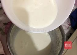 草莓酸奶慕斯蛋糕的做法图解7