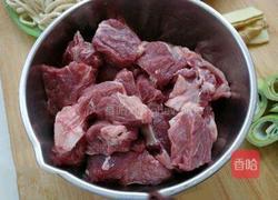 超簡單 紅燒牛肉 澆飯的做法图解1