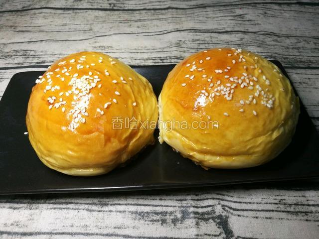 提前烤好的汉堡胚，方子点我头像往前翻。这里不多说啦