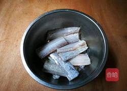 蒜香带鱼的做法图解1