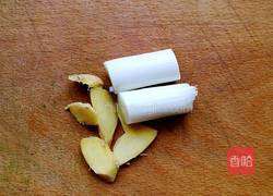 排骨山药汤的做法图解2