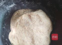 全麦坚果奶酪软欧包的做法图解3