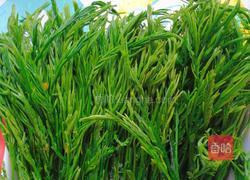 羽叶金合欢煎蛋的做法图解1