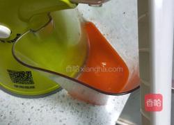 胡萝卜汁馒头的做法图解2