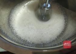 乳酪戚风蛋糕的做法图解6