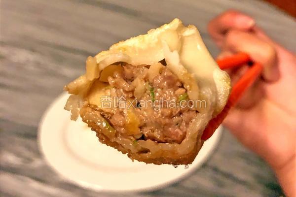 黑椒牛肉马蹄饺