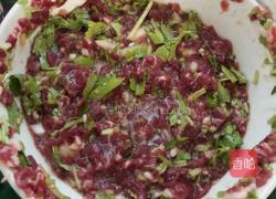 黑椒牛肉马蹄饺的做法图解1