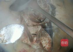 小番茄蘑菇花鲢鱼头汤的做法图解10