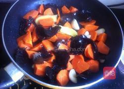 腊肠蔬菜煲的做法图解4