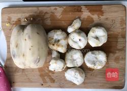 莲藕马蹄蒸猪肉的做法图解1