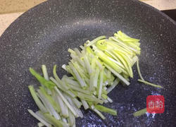 补肾健胃~红油烧烤味孜然韭黄的做法图解4