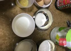 戚风蛋糕的做法图解1