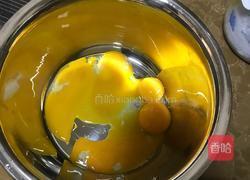 戚风蛋糕的做法图解2