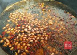 香辣花生焖凤爪的做法图解3