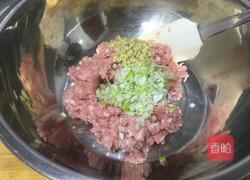 猪肉韭菜馅饺子的做法图解3