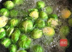 宝贝孢子甘蓝的做法图解3