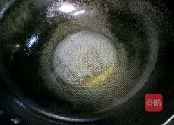 西红柿炒鸡蛋黑木耳的做法图解7