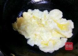 西红柿炒鸡蛋黑木耳的做法图解8