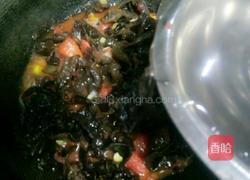 西红柿炒鸡蛋黑木耳的做法图解13