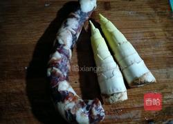 腊肠炒春笋的做法图解1