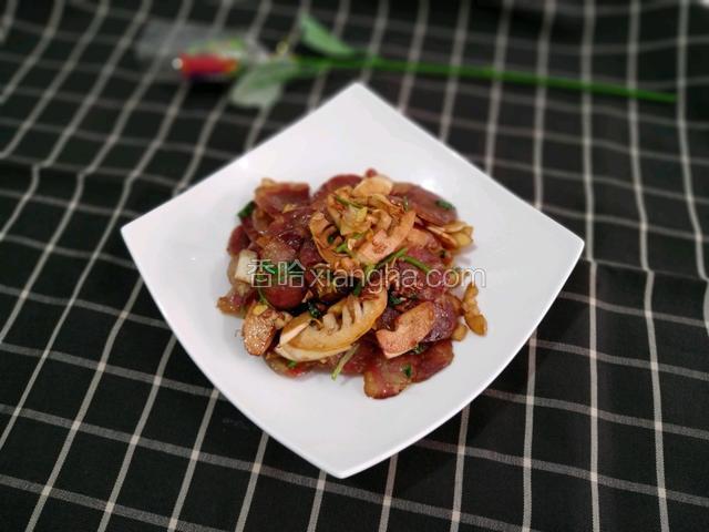 腊肠炒春笋