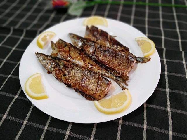 煎秋刀鱼