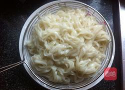 葱油烩面的做法图解3