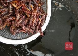 油炸蚂蚱的做法图解8