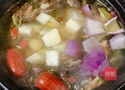 土豆香菇闷鸡腿的做法图解6