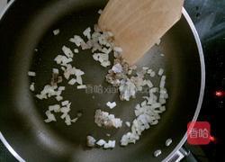 番茄酱虾仁意面（12个月以上的宝宝）的做法图解7