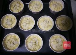 酸奶梨子小纸杯蛋糕的做法图解10