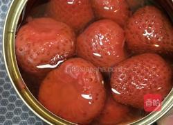 草莓果冻的做法图解1