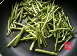 藜蒿炒腊肉的做法图解6