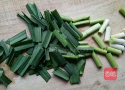 大蒜炒蛋的做法图解2