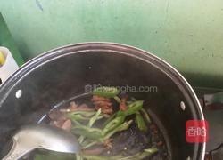 尖椒肉丝浇盖饭的做法图解3