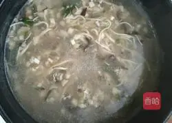 What to eat in the morning when the temperature is cooling down - a bowl of spicy and sour spicy soup and pancakes with illustrations 7