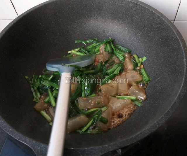 加一点点水。