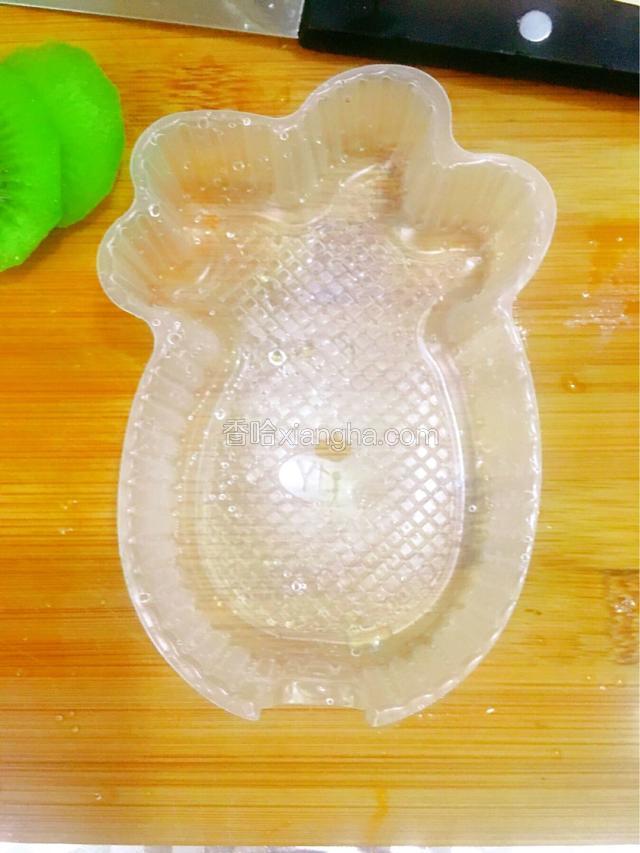 准备好冰棒模具