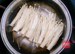 金针菇鸡蛋菠菜汤的做法图解4