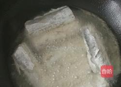 红烧带鱼段的做法图解2