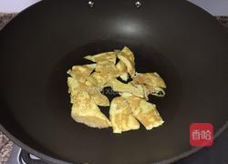 黄豆芽蒜苗炒鸡蛋的做法图解3