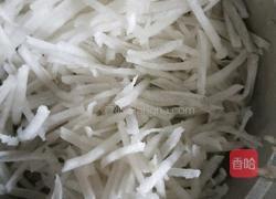 土豆丝萝卜条汤的做法图解2