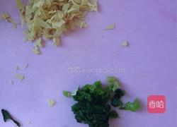 菠菜猪肝粉面的做法图解2