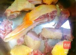 菜心鸭汤的做法图解1