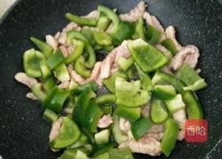 青椒炒肉丝的做法图解5
