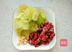 莴笋炒腊肠的做法图解2