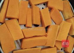 南瓜豆沙包的做法图解2