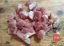 花菜炒肉的做法图解1