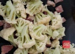 花菜炒肉的做法图解5